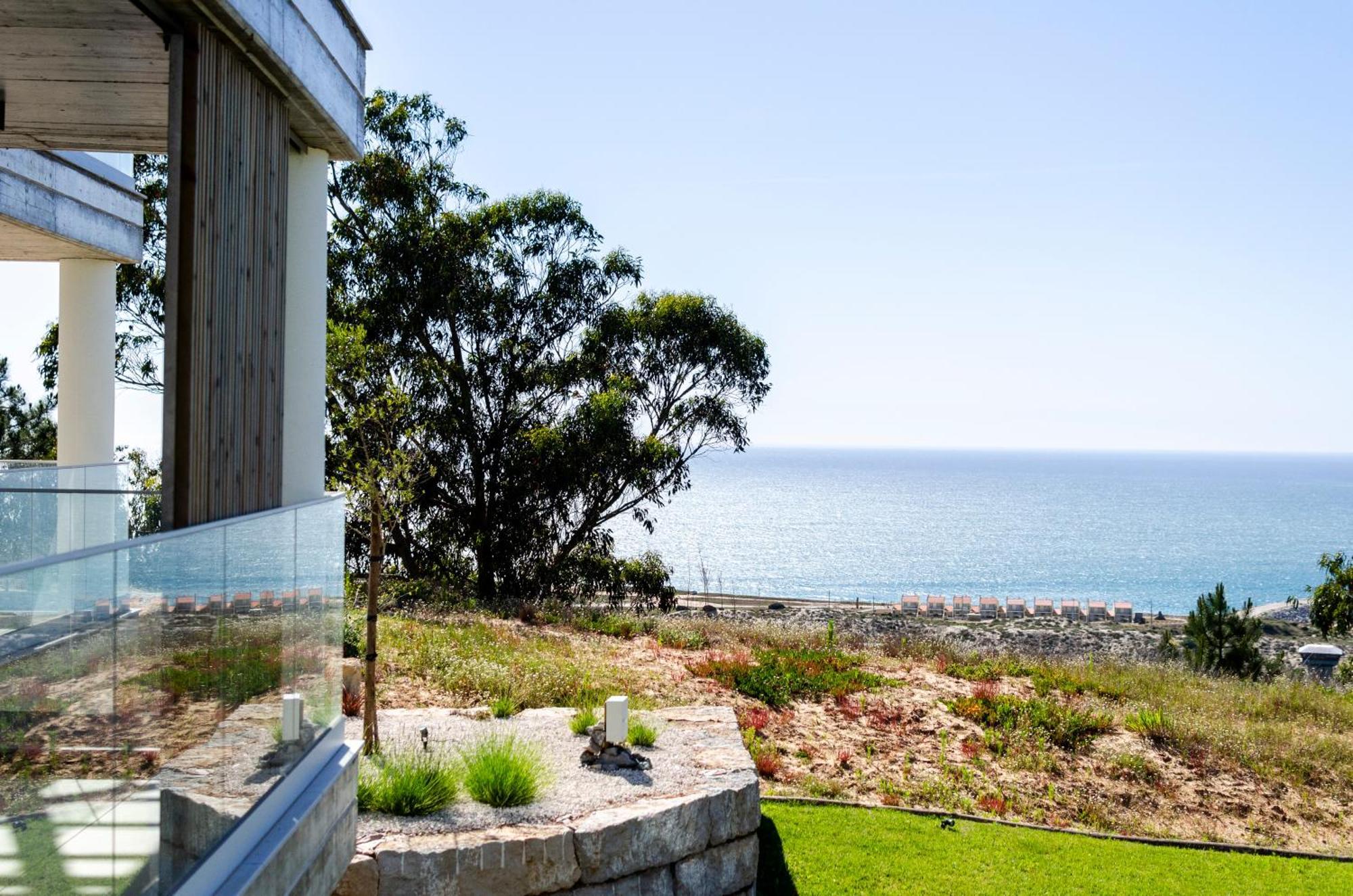 Mar A Vista - Condominium With Pool, Gym And Sea Views Nazare Bilik gambar