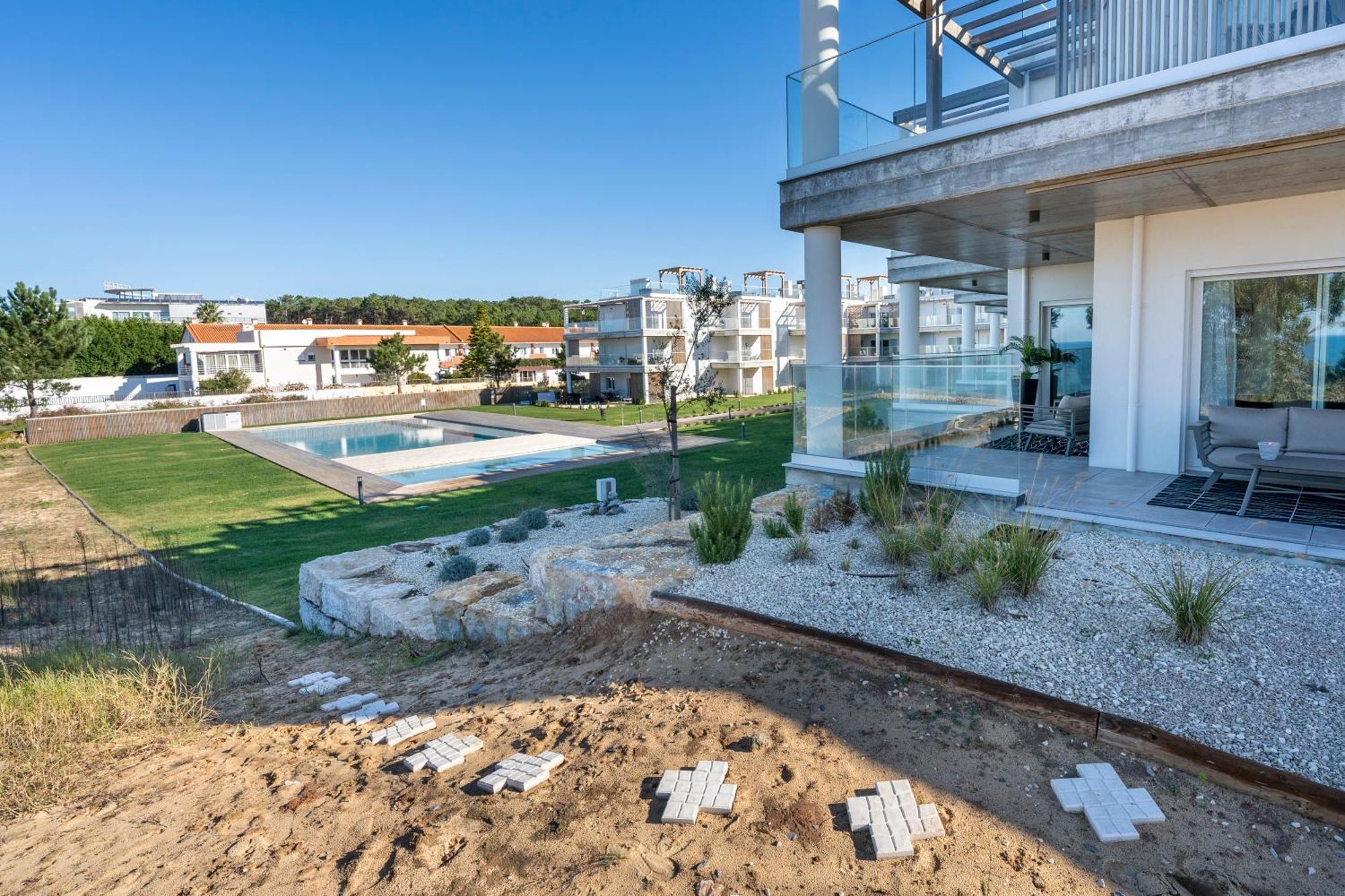 Mar A Vista - Condominium With Pool, Gym And Sea Views Nazare Bilik gambar