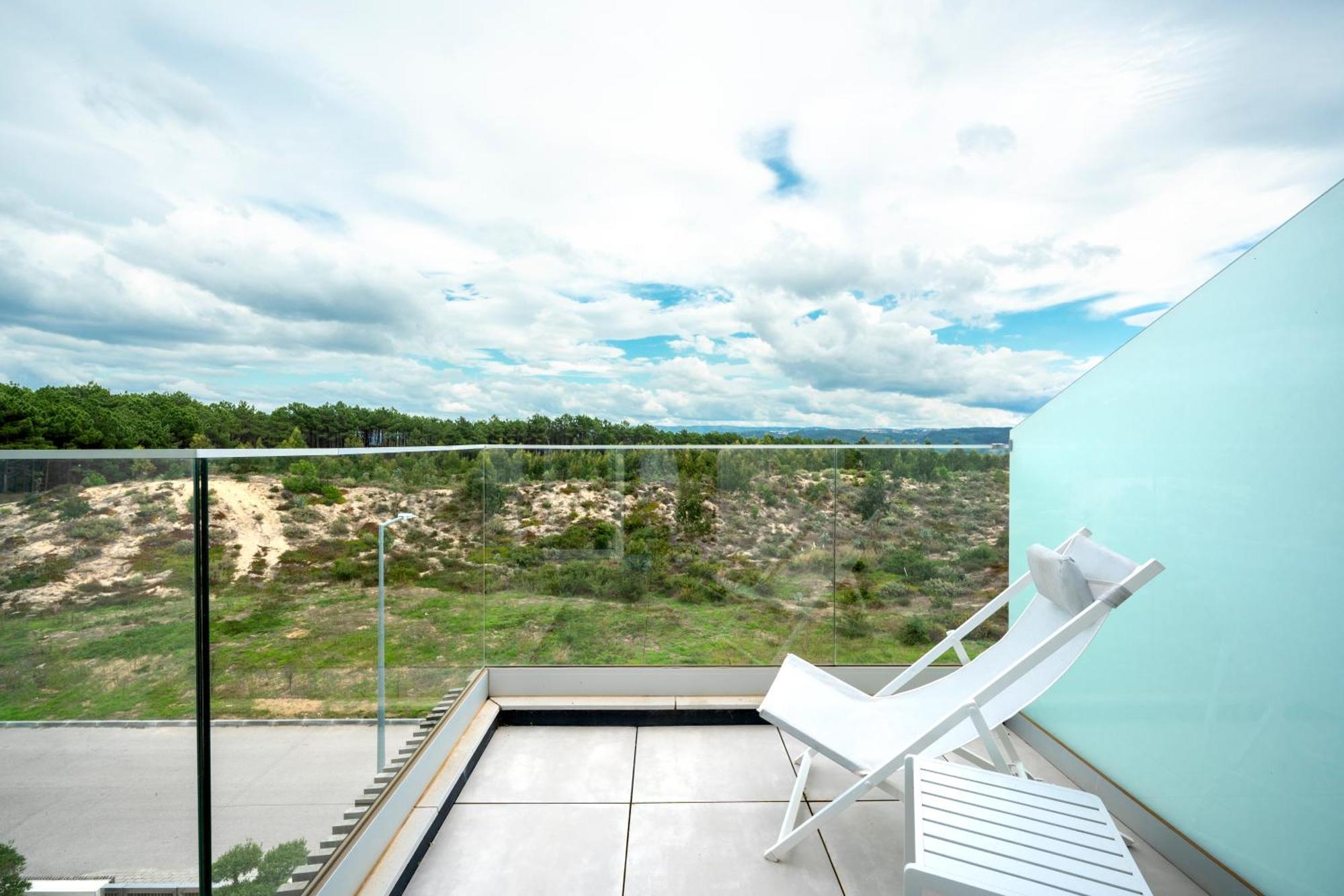 Mar A Vista - Condominium With Pool, Gym And Sea Views Nazare Bilik gambar