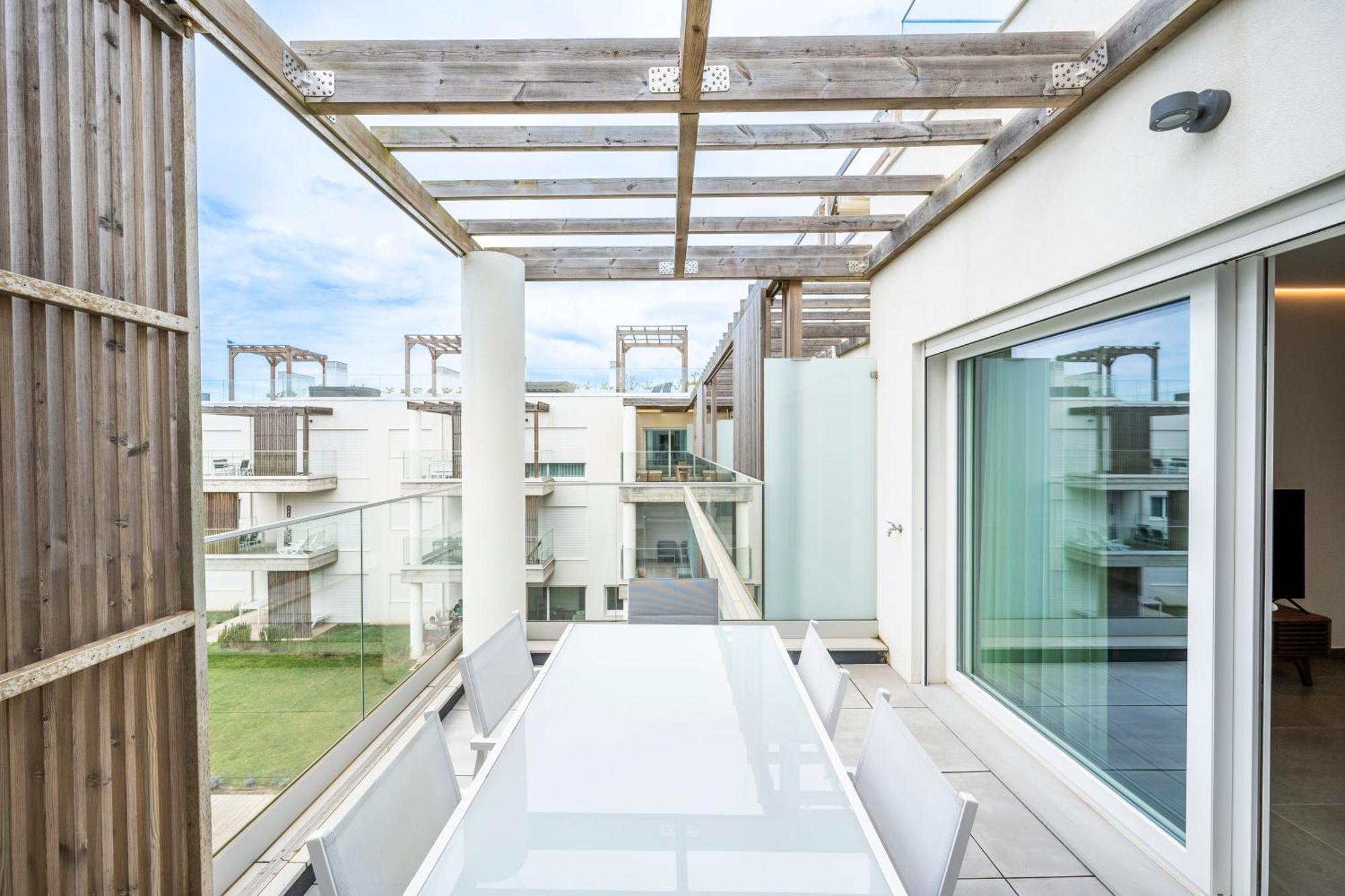 Mar A Vista - Condominium With Pool, Gym And Sea Views Nazare Bilik gambar