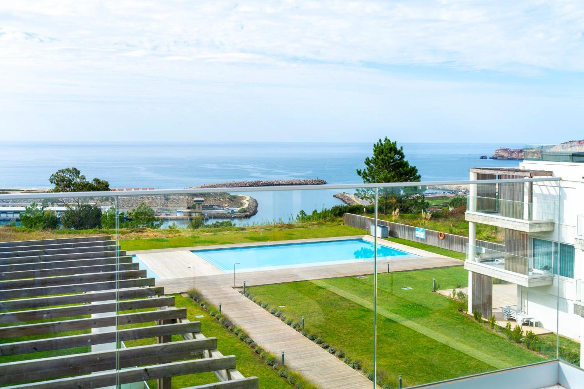 Mar A Vista - Condominium With Pool, Gym And Sea Views Nazare Bilik gambar